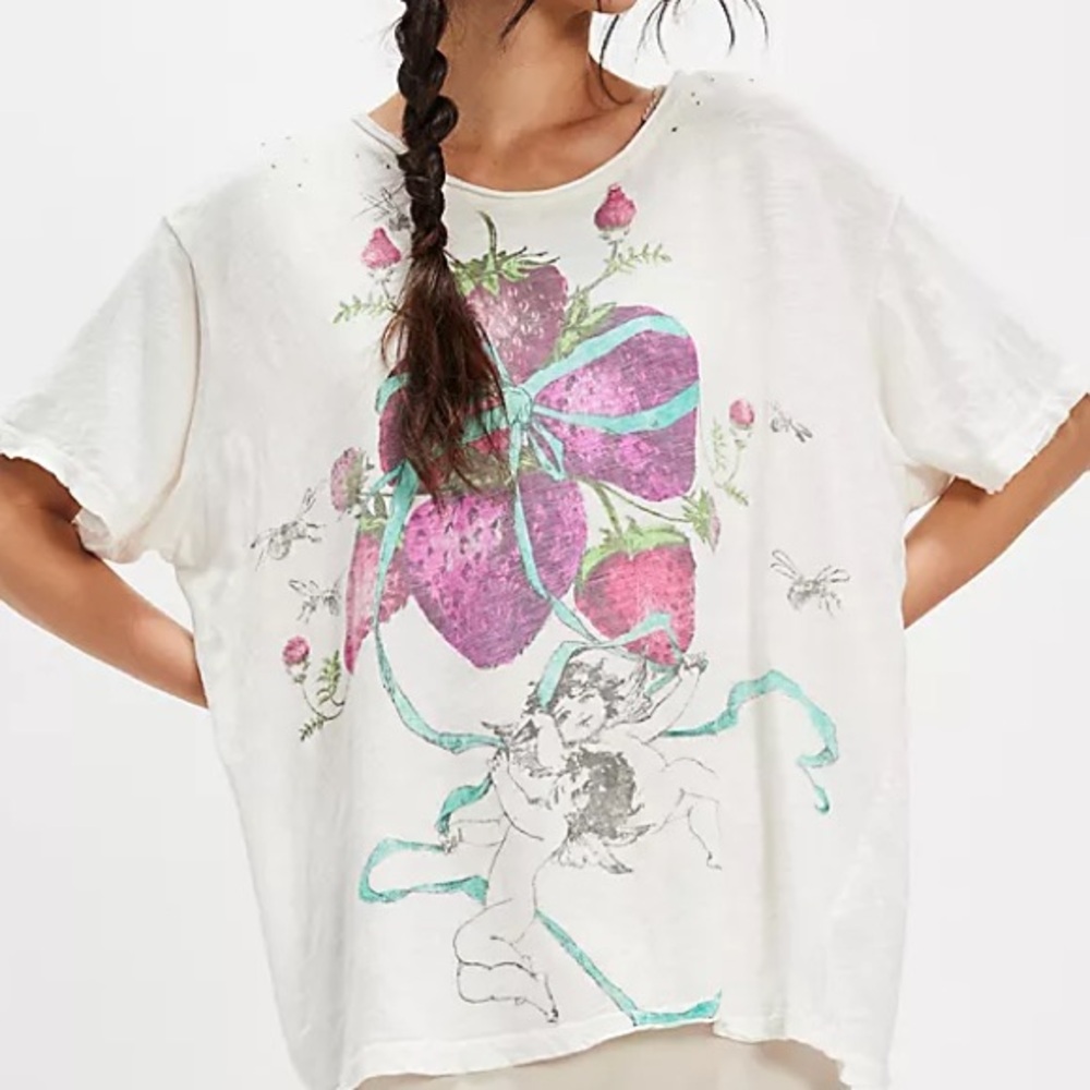 Magnolia Pearl Gather Me Berries Tee